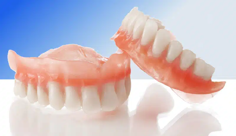 Trồng răng hàm giả tháo lắp là gì? Quy trình trồng răng hàm giả tháo lắp