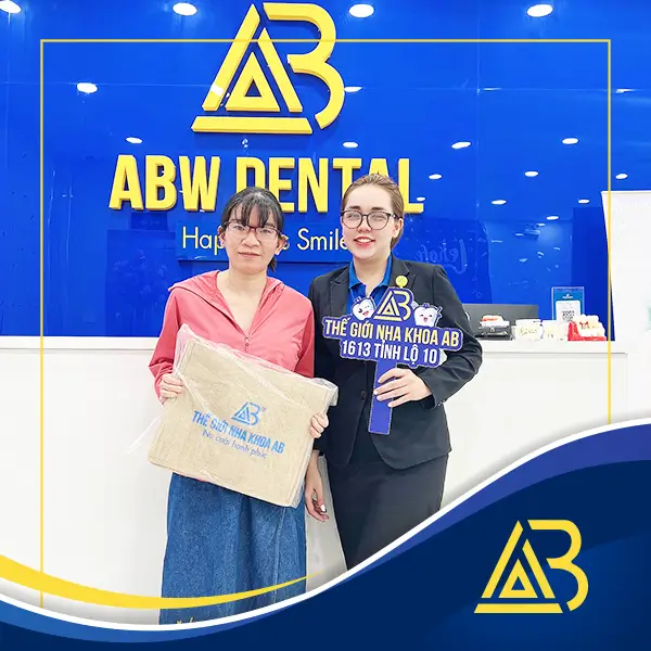 Khach Hang Tay Trang Rang (4)