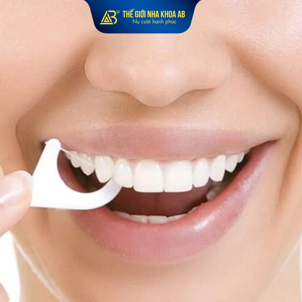 Hướng dẫn vệ sinh răng miệng sau khi cấy ghép Implant