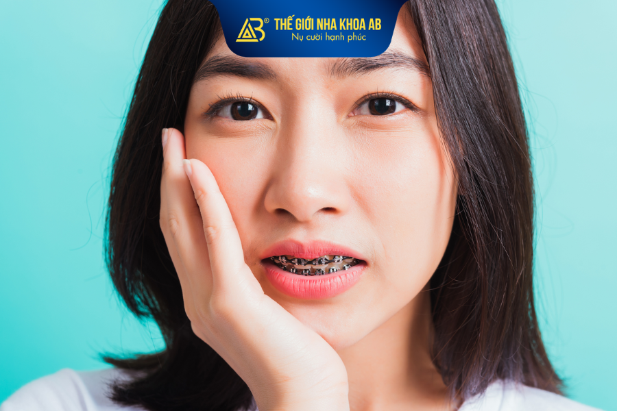 Việc chọn niềng răng chỉ vì mức giá rẻ có thể dẫn đến nhiều rủi ro ảnh hưởng đến hiệu quả chỉnh nha